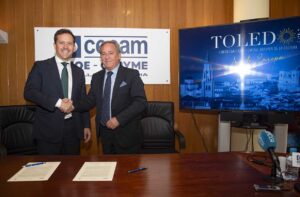 El presidente de los empresarios, Ángel Nicolás, y el alcalde de la ciudad, Carlos Velázquez.