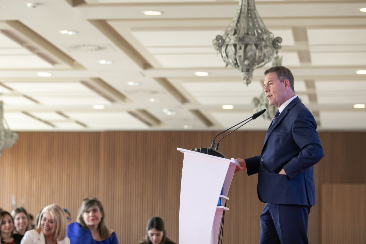 El presidente de Castilla-La Mancha, Emiliano García-Page, en la entrega de los premios Telva en Toledo. Foto: JCCM