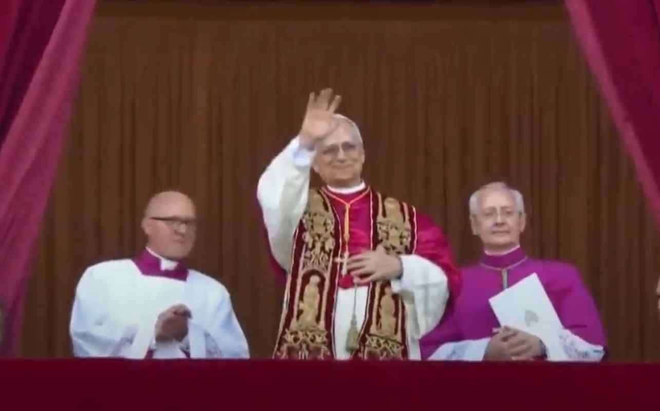 El nuevo Papa es de origen estadounidense.