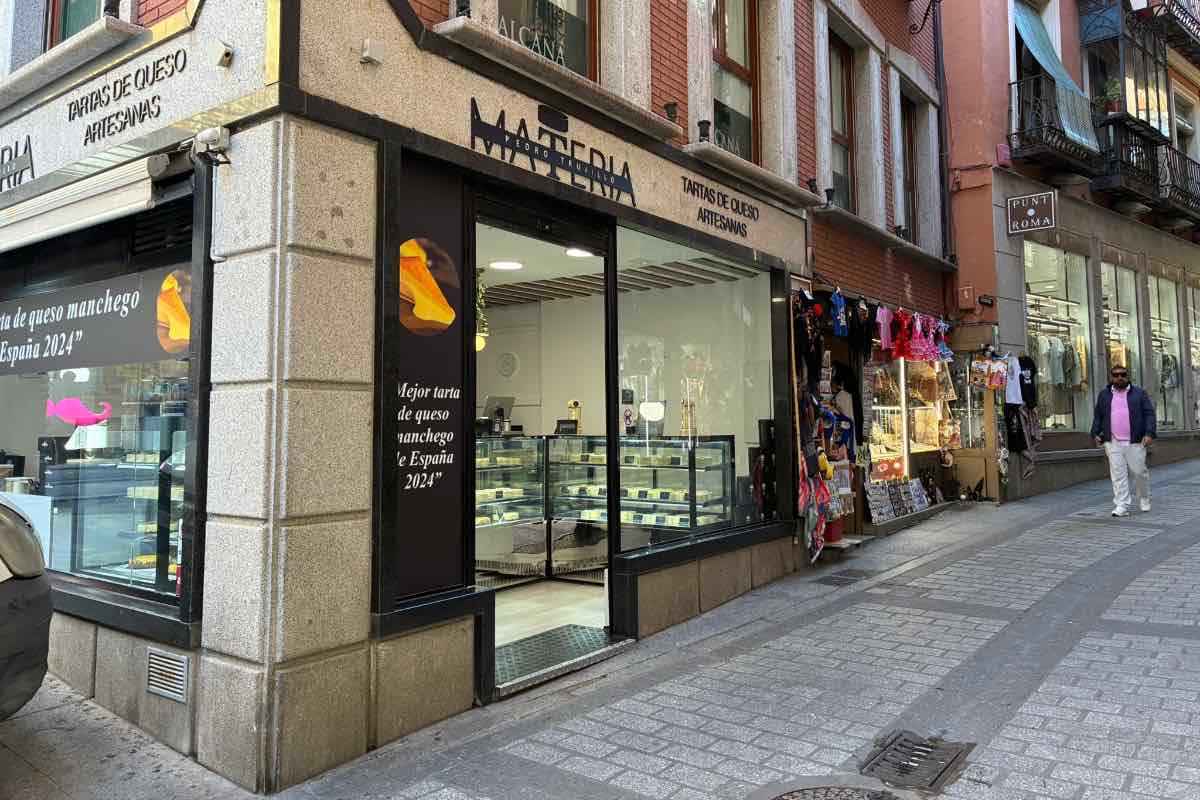 Materia abre una nueva pastelería en la calle Comercio de Toledo. Foto: ENCLM/David Engenios