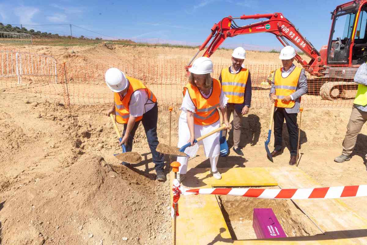 Primera piedra depuradora Iriépal