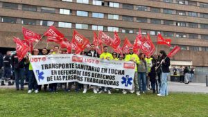 Nueva protesta de UGT y CCOO por el conflicto del transporte sanitario.