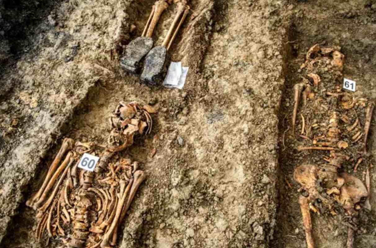 Restos mortales exhumados de presos republicanos fallecidos en la prisión de Orduña (Bizkaia) - Irekia.