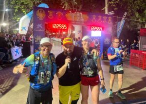 Fernando Rey (izquierda) y Cristina Perea acabaron los 101 kilómetros de Ronda.