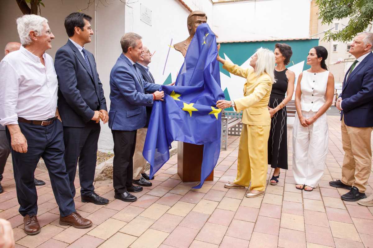 Homenaje a Manuel Marín, vicepresidente de la Comisión Europea entre 1986 y 1999
