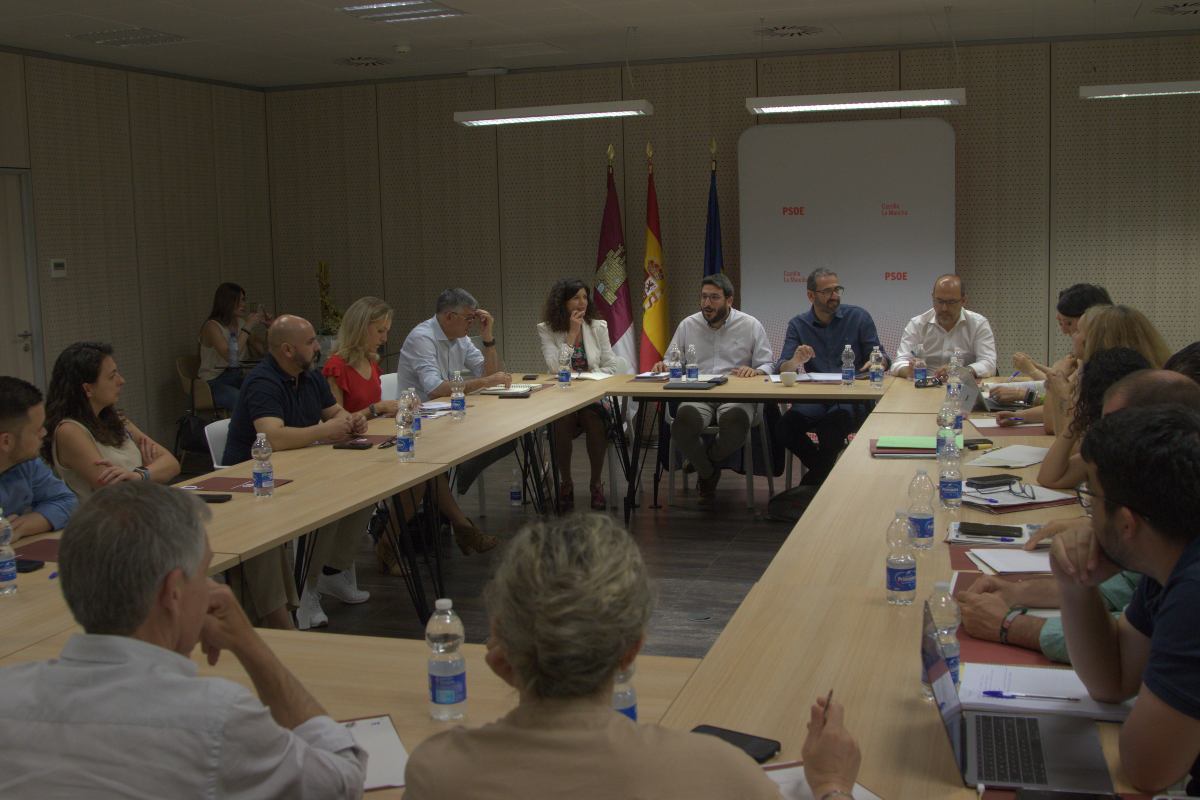 Reunión en Azuqueca PSOE Cortes CLM