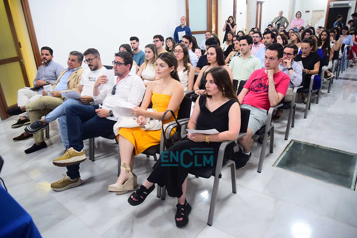 El Colegio dio la bienvenida a los nuevos residentes.