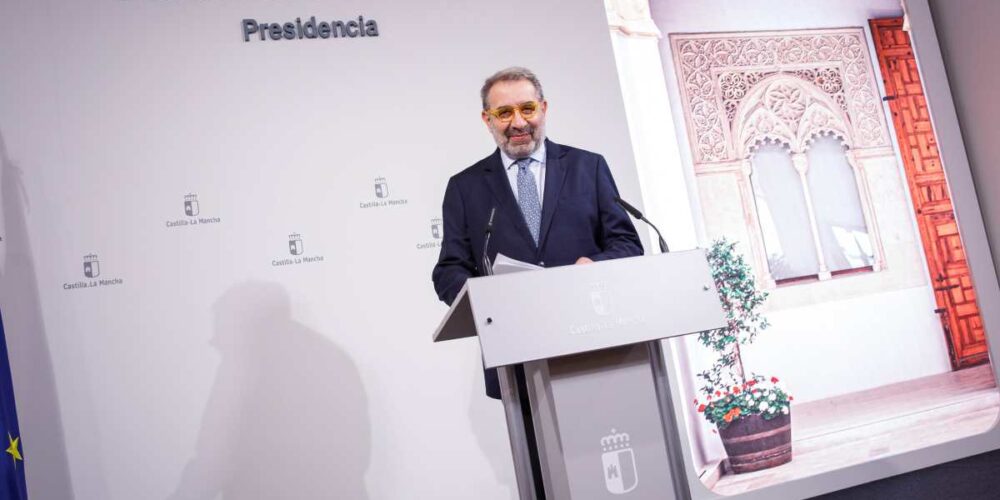 El consejero de Sanidad, Jesús Fernández Sanz.