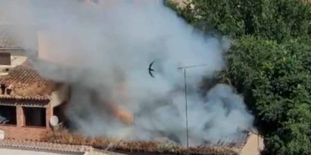 Incendio en el barrio de La Estrella, en el casco de Toledo. Foto: María Talavera.
