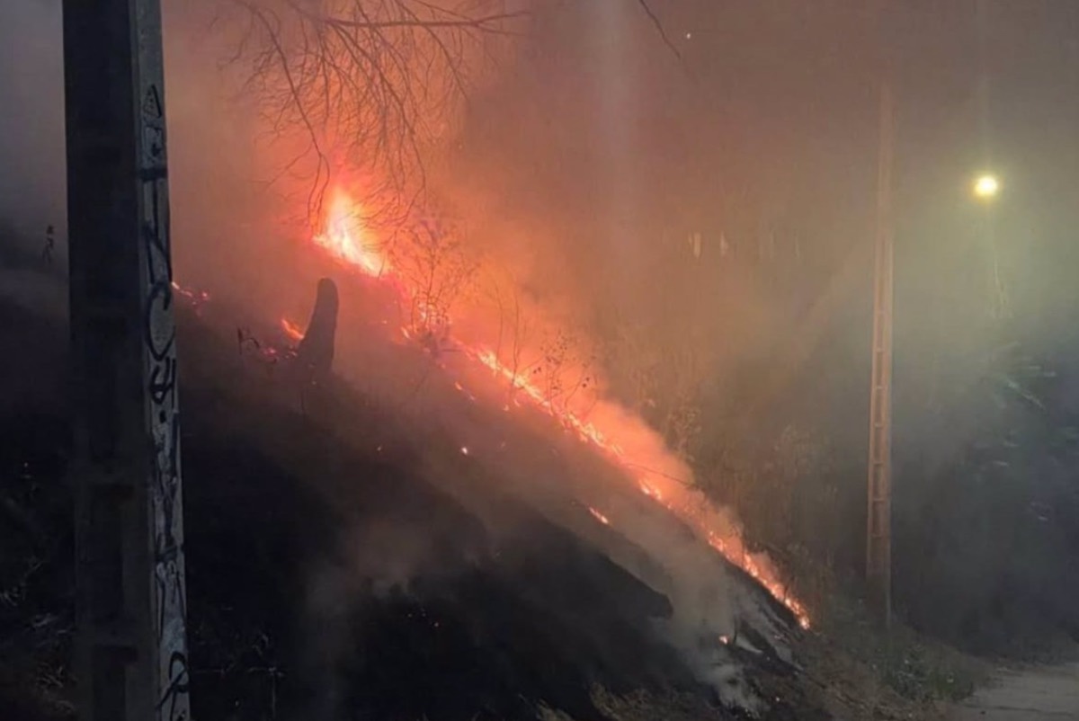 Incendio en el parque de los Moralejos de Cuenca. Foto: Policía Local de Cuenca