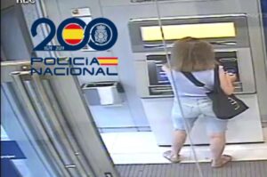 Una de las integrantes de la red criminal. Imagen: Policía Nacional.