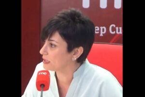 La ministra de Vivienda, Isabel Rodríguez, en una entrevista con RNE.