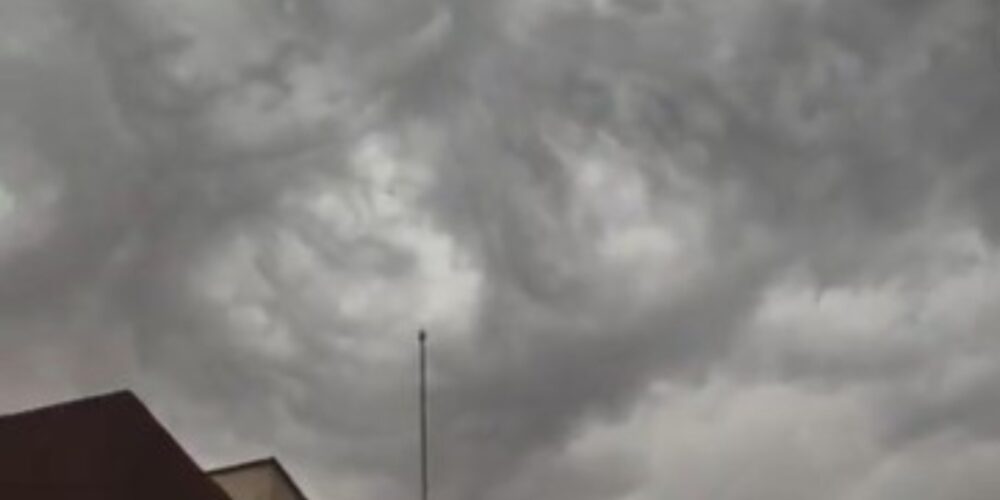 Imagen de archivo de un aviso de tormenta en la provincia de Albacete.