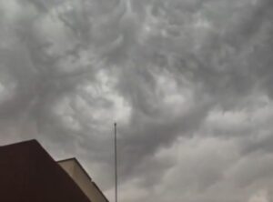Imagen de archivo de un aviso de tormenta en la provincia de Albacete.