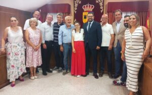 Celia Castellanos como nueva concejala en un emotivo acto en el que la joven tomaba posesión de su cargo.