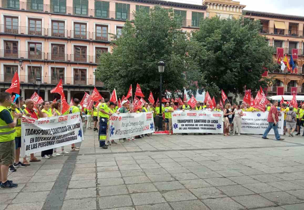 Paro del transporte sanitario en la Plaza de Zocodover.