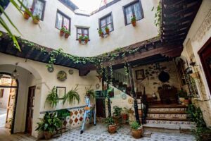 Patio en la calle de la Merced, 7.