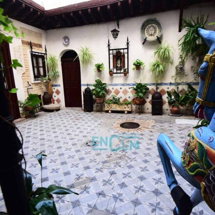 Patio en la calle de la Merced, 7.