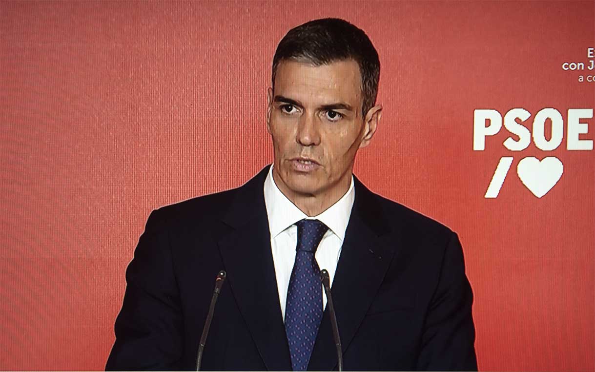 Pedro Sánchez comparece en Ferraz tras la dimisión de Santos Cerdán. Imagen: plano de las imágenes emitidas por TVE.