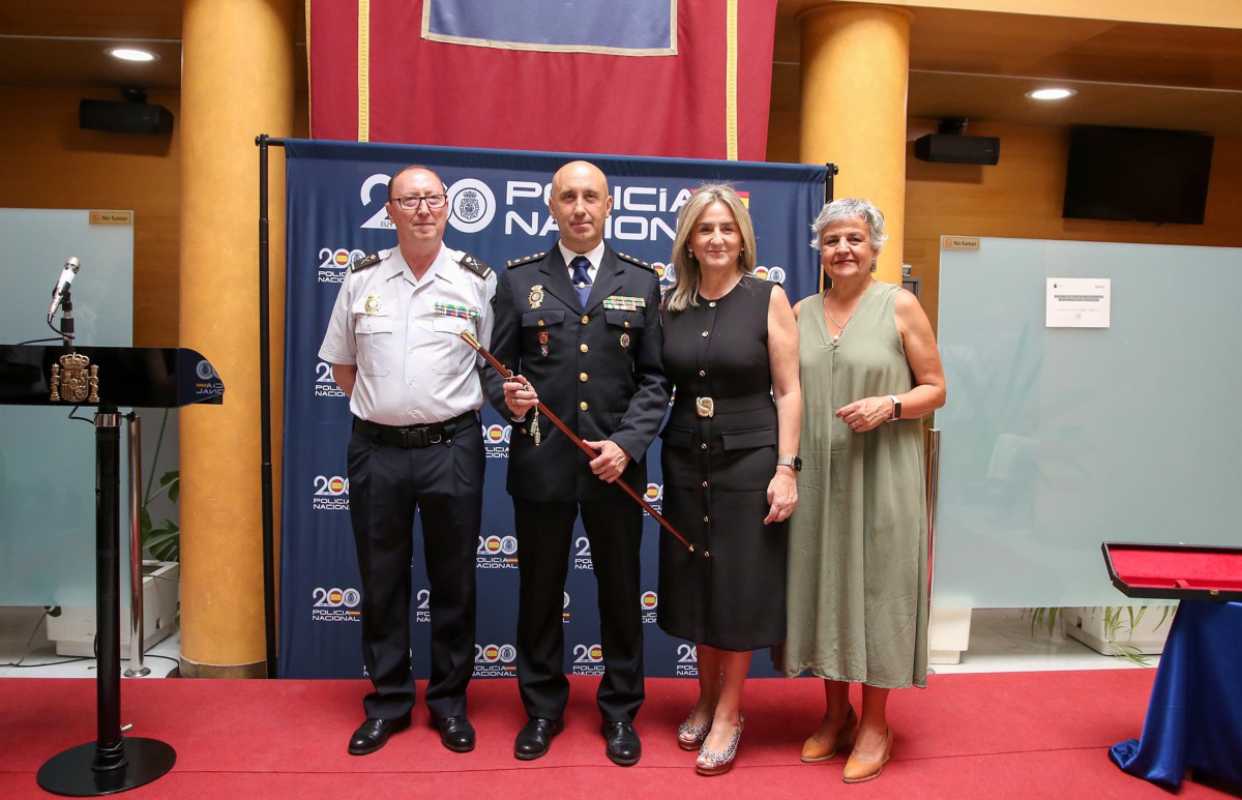 Acto de toma de posesión del comisario Francisco Sánchez Lozano, como jefe de la Comisaría de la Policía Nacional de Cuenca.
