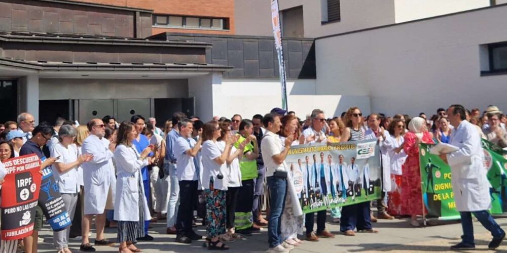 Protesta de los médicos en Ciudad Real. Foto: @cesmclm