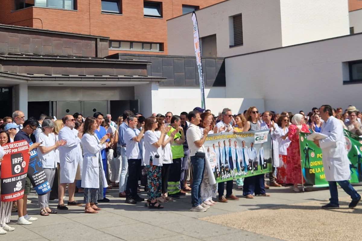 Protesta de los médicos en Ciudad Real. Foto: @cesmclm