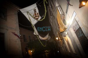 Toldos del Corpus rotos por el viento en Toledo. Foto: Rebeca Arango.