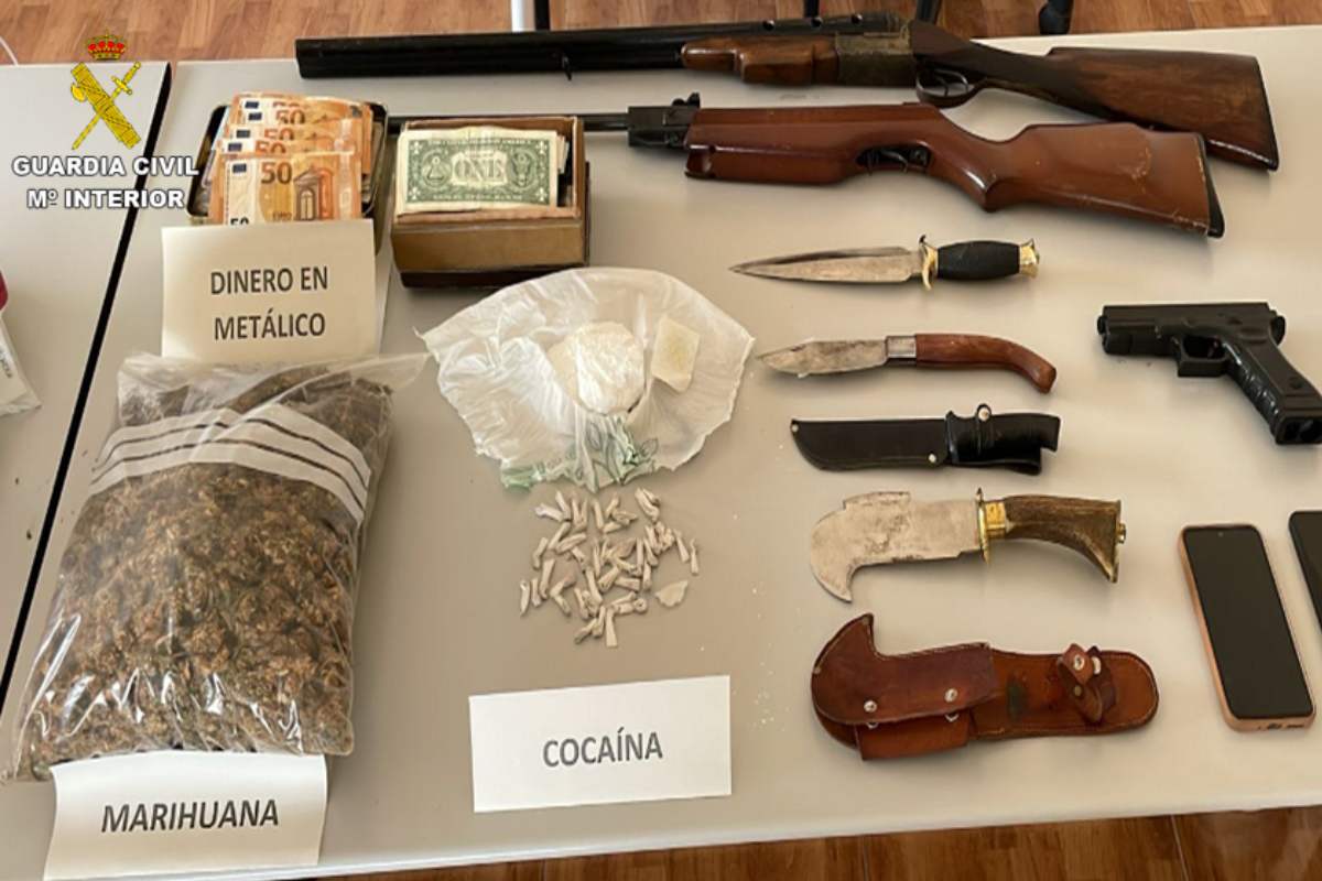 Droga y armas incautadas