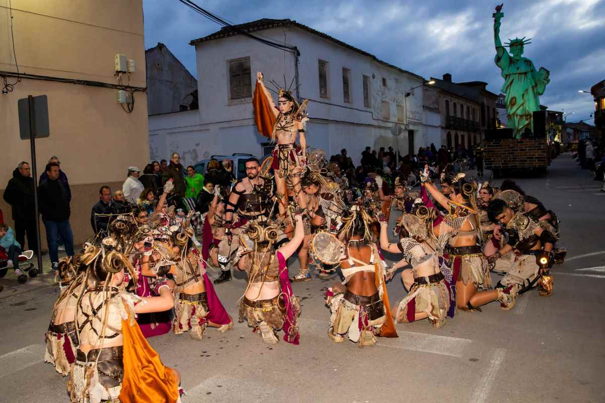 Imagen del desfile del Ofertorio del Carnaval de Herencia