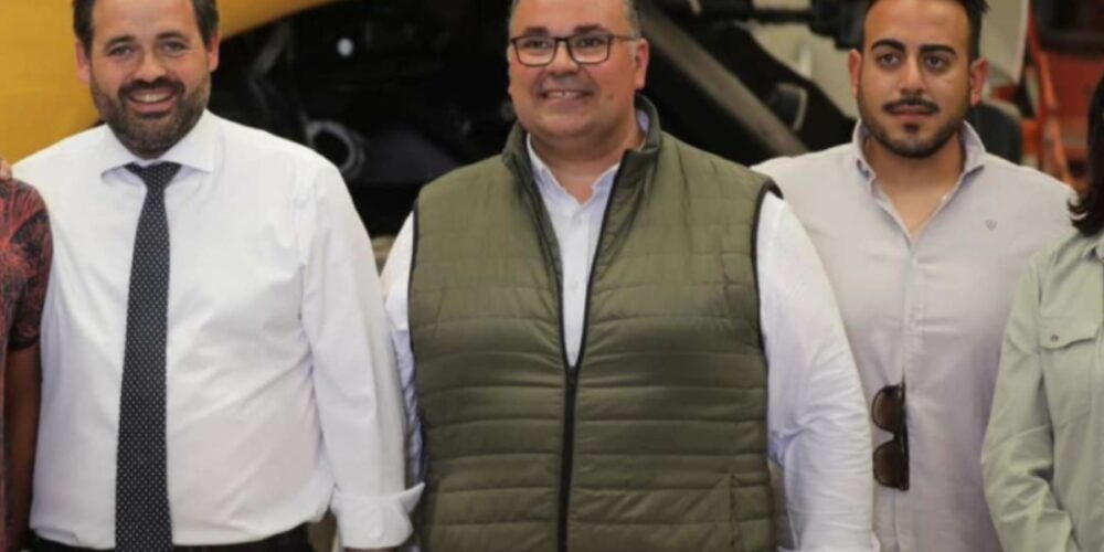 El presidente del PP de Castilla La Mancha, Paco Núñez, junto a Juan José Calero (a la derecha de la imagen)