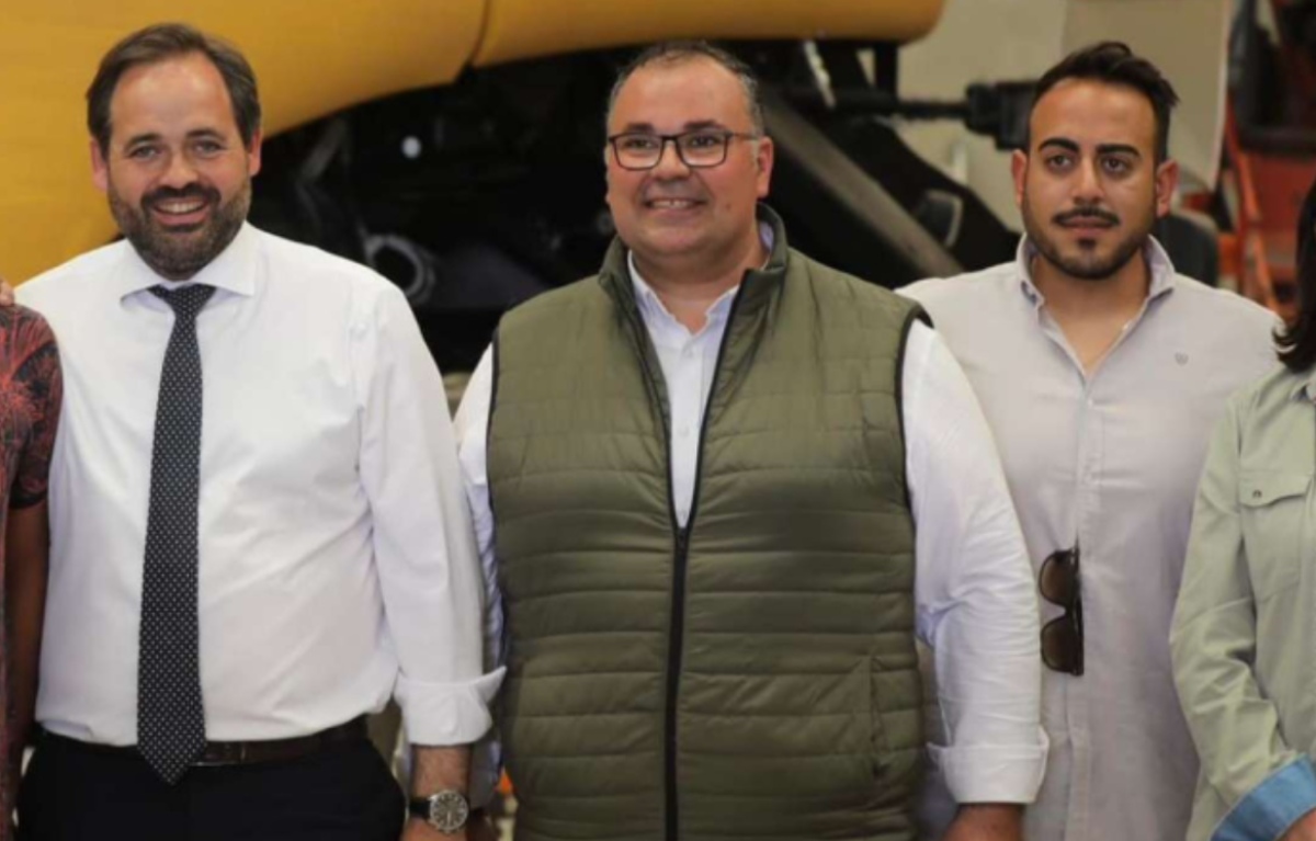 El presidente del PP de Castilla La Mancha, Paco Núñez, junto a Juan José Calero (a la derecha de la imagen)
