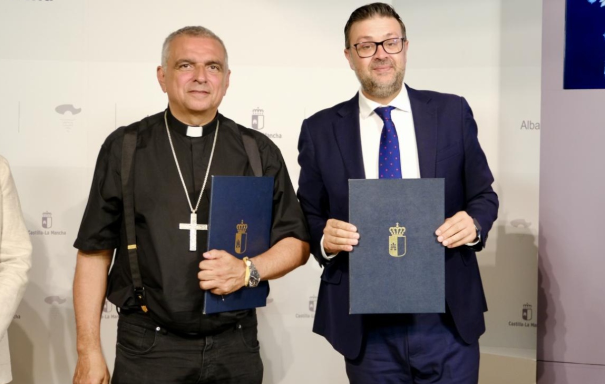 El obispo de Albacete, Ángel Román Idígoras, y el consejero Amador Pastor