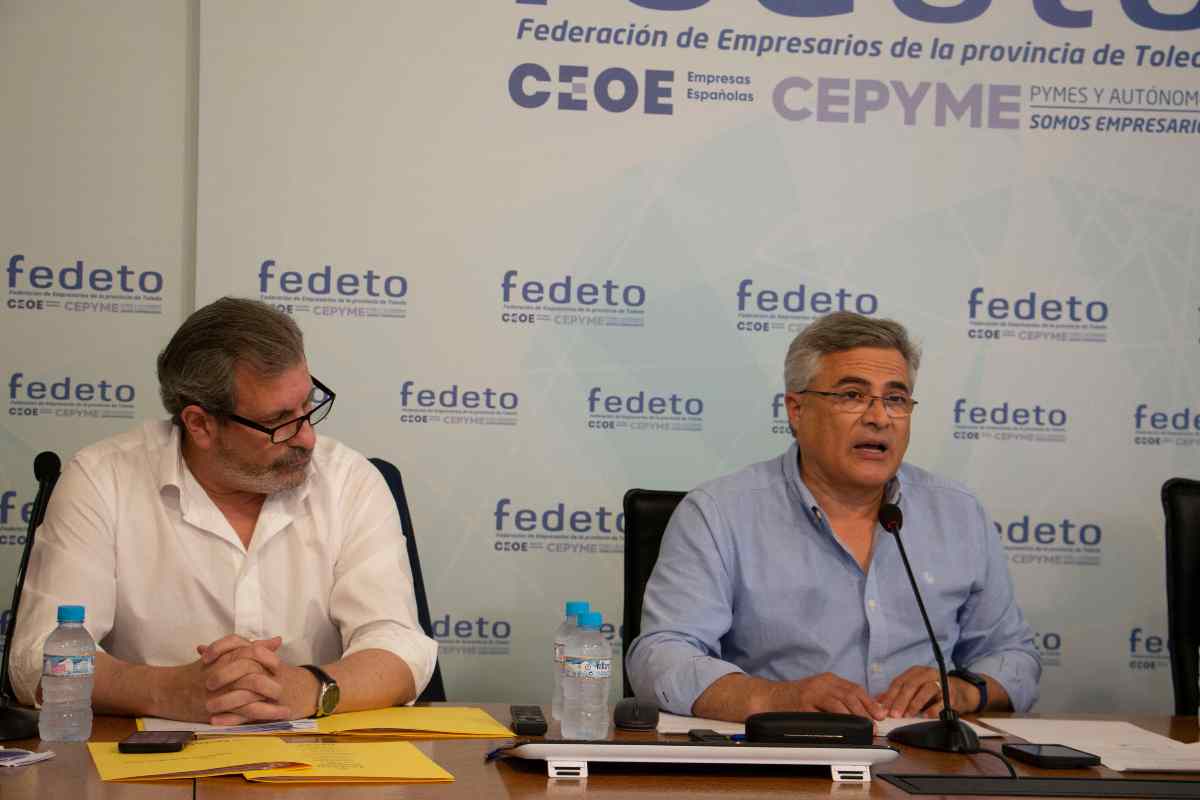 El secretario general de Fedeto, Manuel Madruga, y el presidente de la patronal toledana, Javier de Antonio.