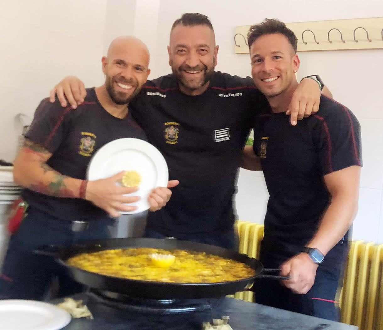 Fran, junto con dos compañeros.