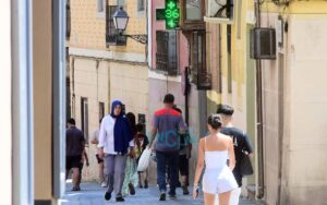 Calor, verano, altas temperaturas, gente, población, personas