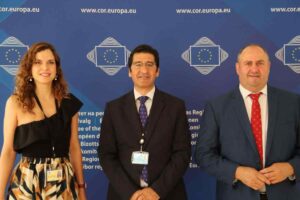 Nazaret Rodrigo, José Manuel Caballero y Julián Martínez Lizán.