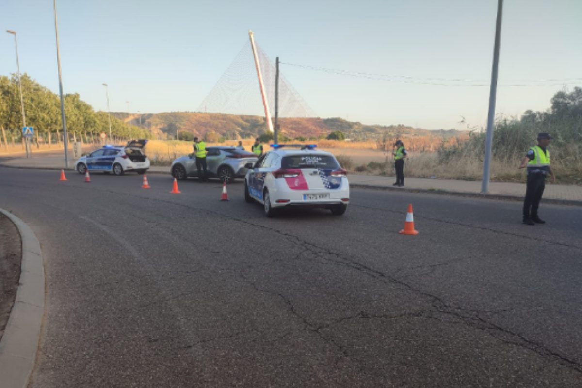 Foto de un control de la Policía Local en Talavera