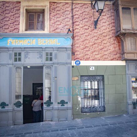 Farmacia Bernal.
