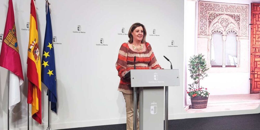 Patricia Franco dio cuenta de los acuerdos del Consejo de Gobierno relacionados con su departamento.
