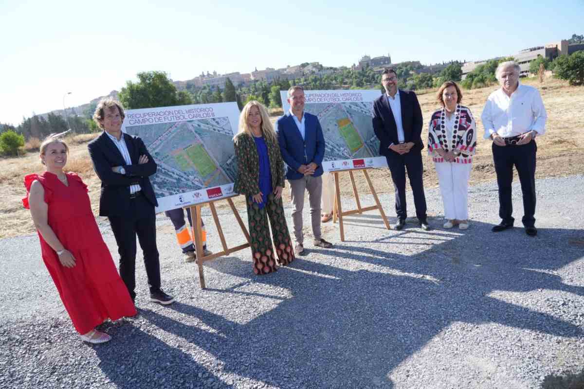 Arranque de las obras del campo de fútbol Carlos III.
