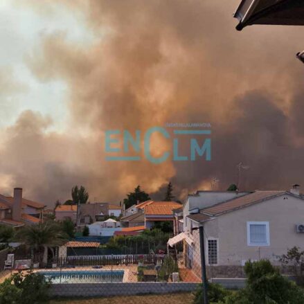 Foto del espectacular incendio de Méntrida (Toledo).
