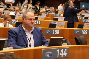 El consejero de Agricultura, Ganadería y Desarrollo Rural, Julián Martínez Lizán.