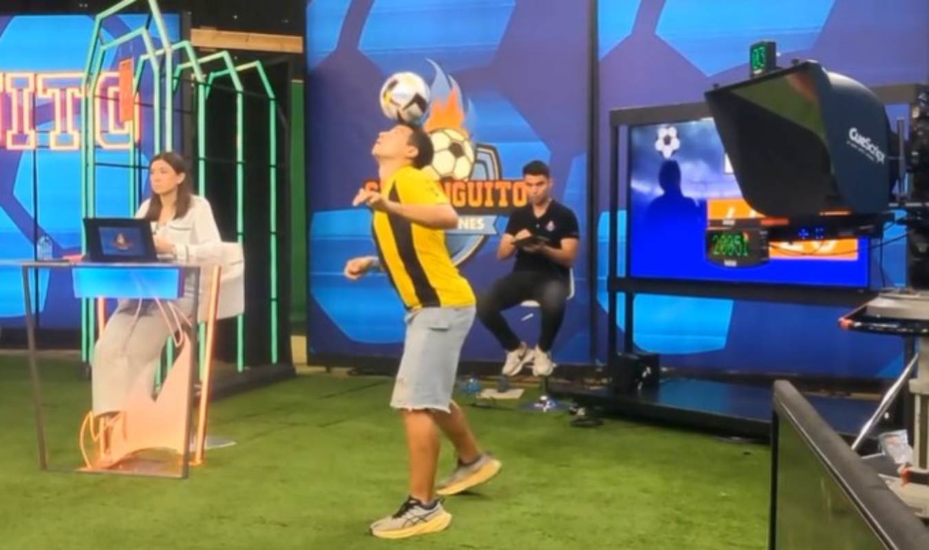 Christian López, en plena faena con 'El Chinguito de Jugones' de testigo.