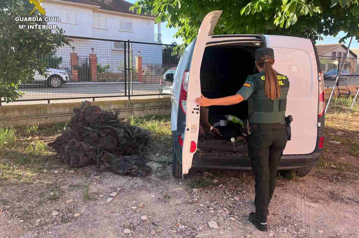 Detienen a los ocupantes de una furgoneta que protagonizaron una fuga de película.