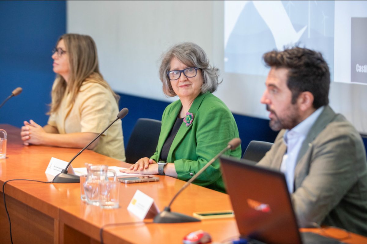 La consejera de Desarrollo Sostenible, Mercedes Gómez, participa en la jornada del ‘PERTE de Economía Circular para bienes de equipo para energías renovables’