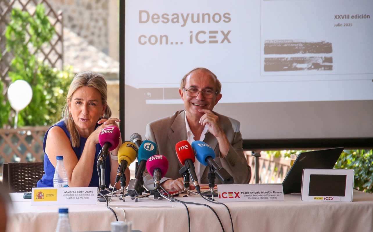 Pedro Antonio Morejón y Milagros Tolón, durante la rueda de prensa.