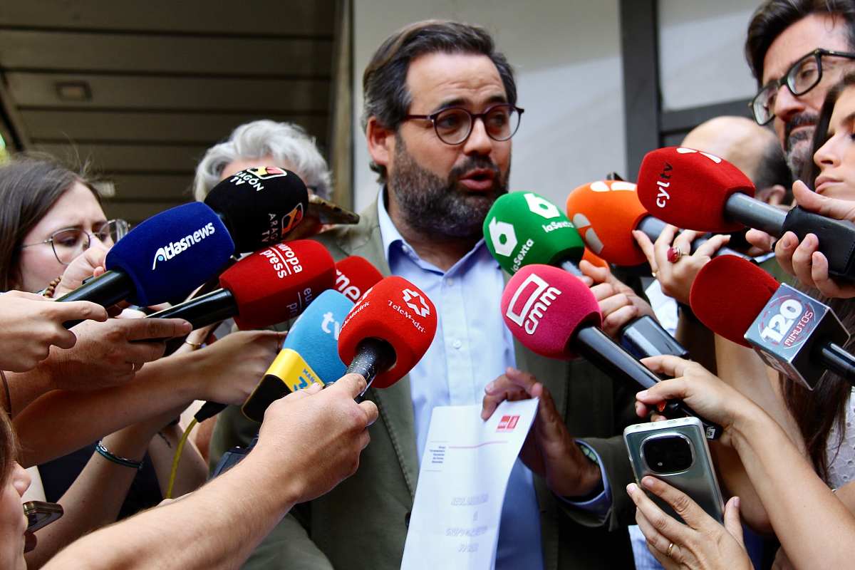 Page hizo sus declaraciones en la sede nacional del PP.