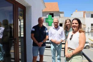 Nuevas farmacia y farmacéutica en Pareja.