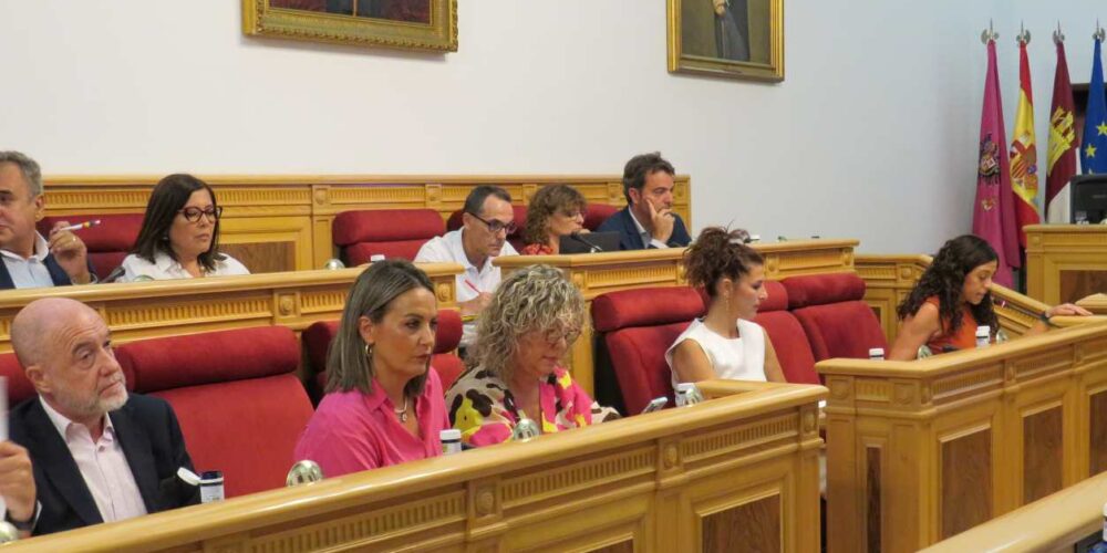 Grupo Municipal Socialista en el pleno del Ayuntamiento.
