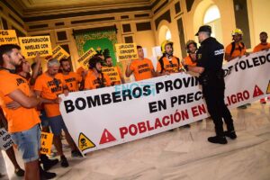 Un momento en la protesta de los bomberos del Consorcio. Foto: Rebeca Arango.